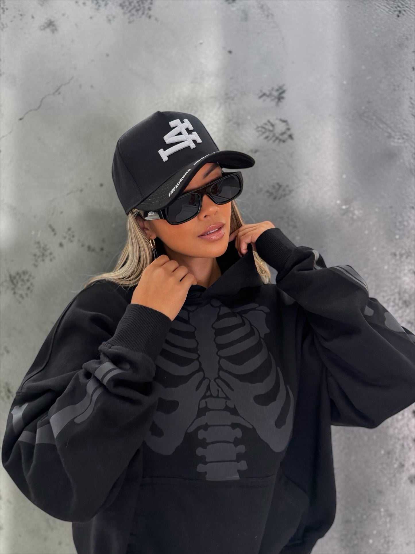 SKELETON BLACK OUT HOODIE - BLACK